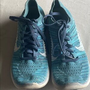 Nike Women's Teal and Navy Athletic Shoes